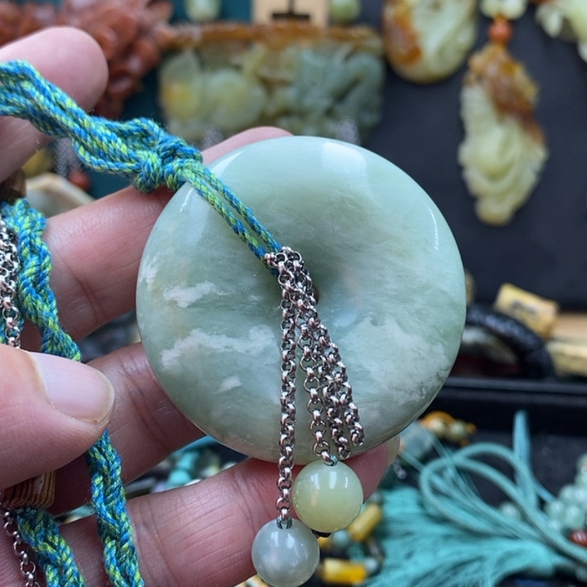 【闪购商品】蛇纹石玉吊坠未镶嵌