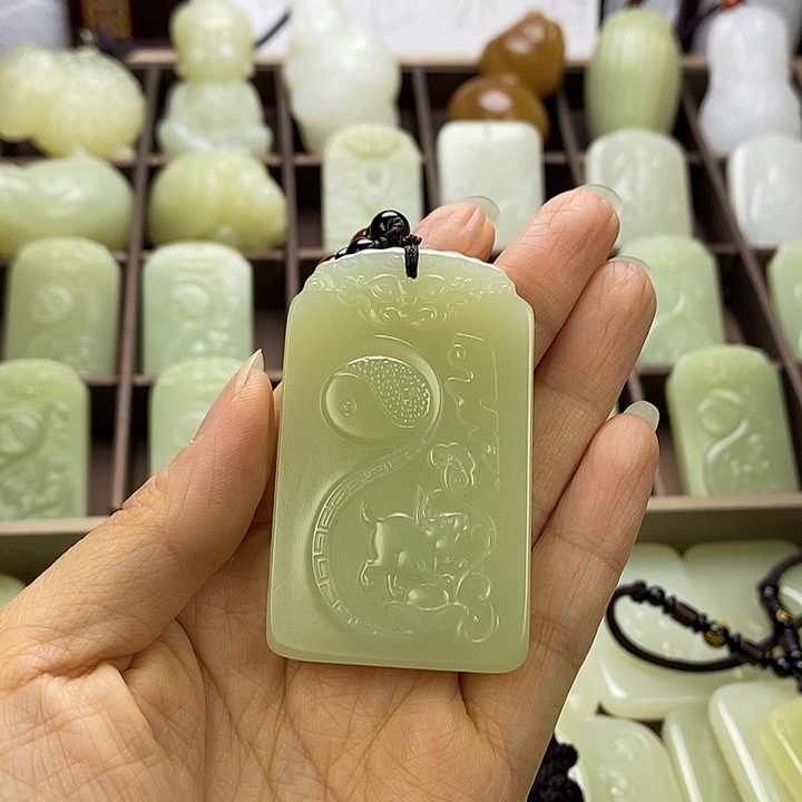昆仑石故****你双面兔守护神