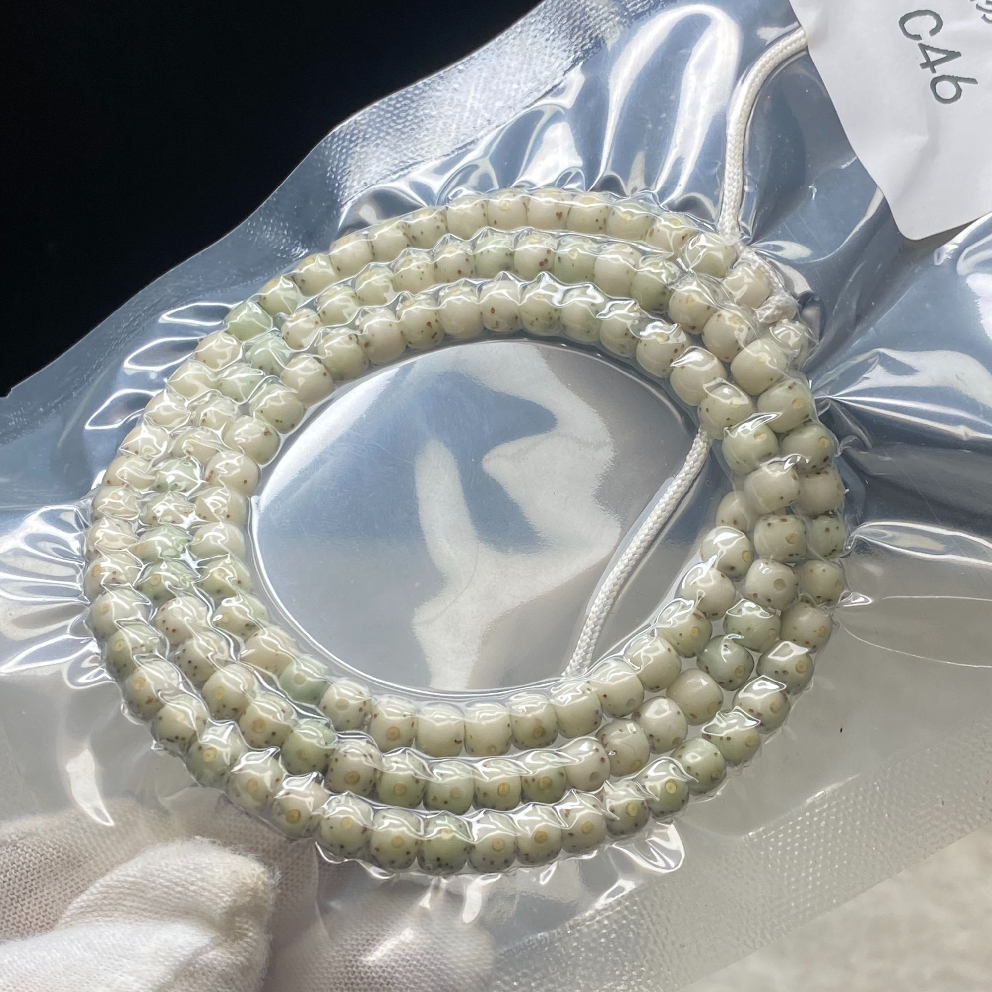 精选海南星月菩提石玉骨瓷白同枝果5X6正月桶珠C46