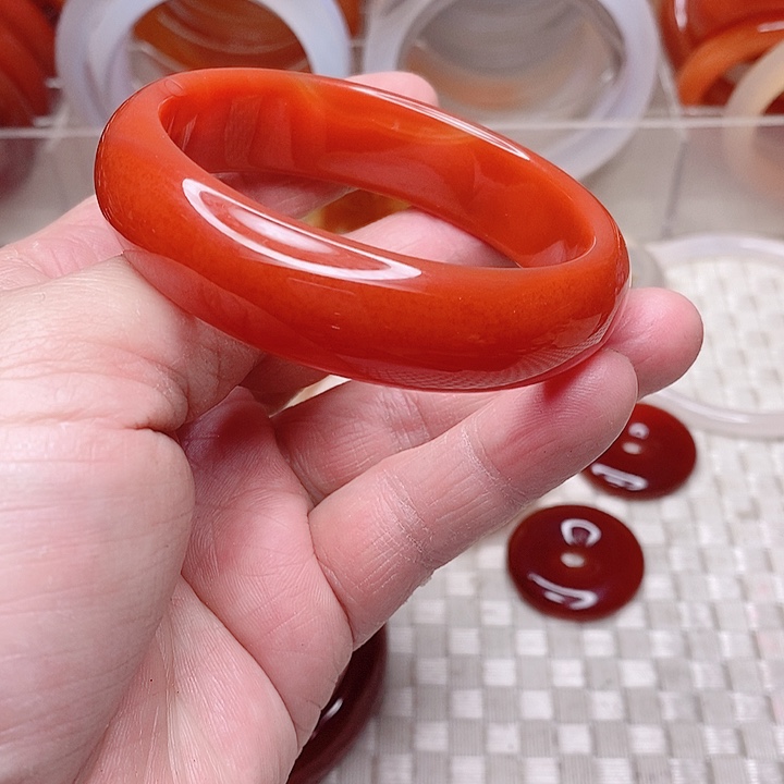 玛瑙/玉髓手镯未镶嵌ԅ****ԅ