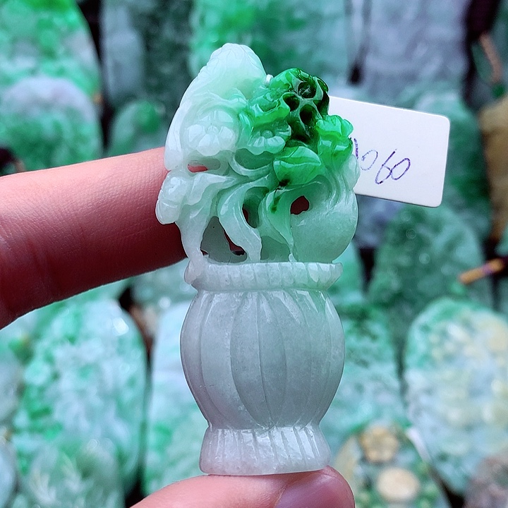 翡翠吊坠(不含链)未镶嵌