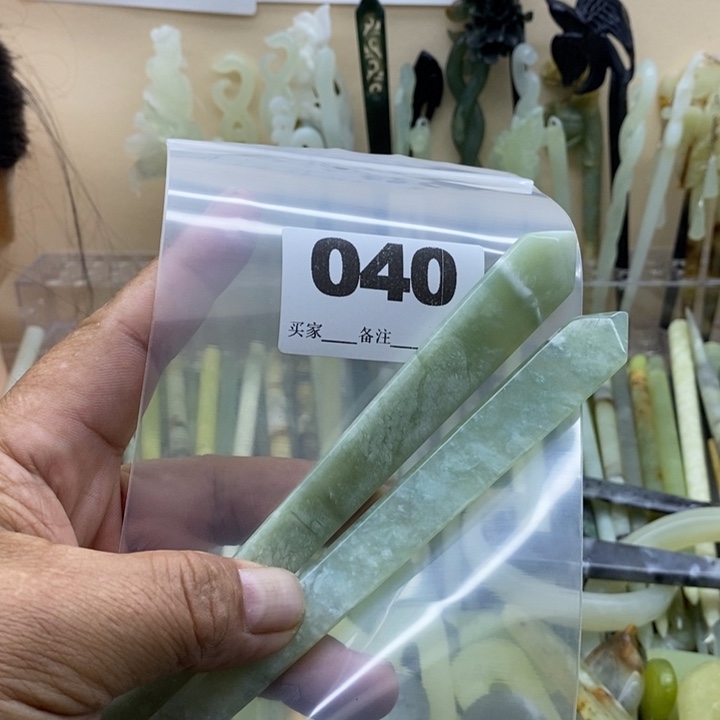 琉***饼蛇纹石玉合金颈饰