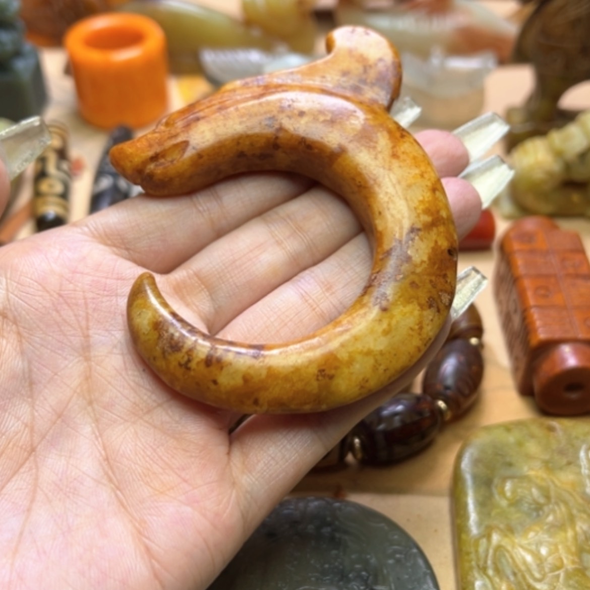 【闪购商品】蛇纹石玉颈饰未镶嵌