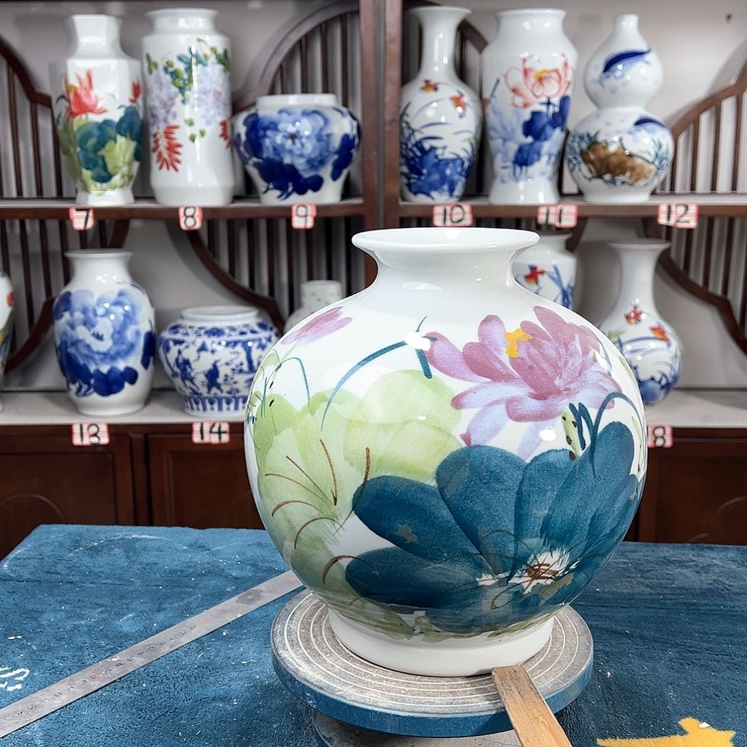 摆件景德镇陶瓷石紫荷