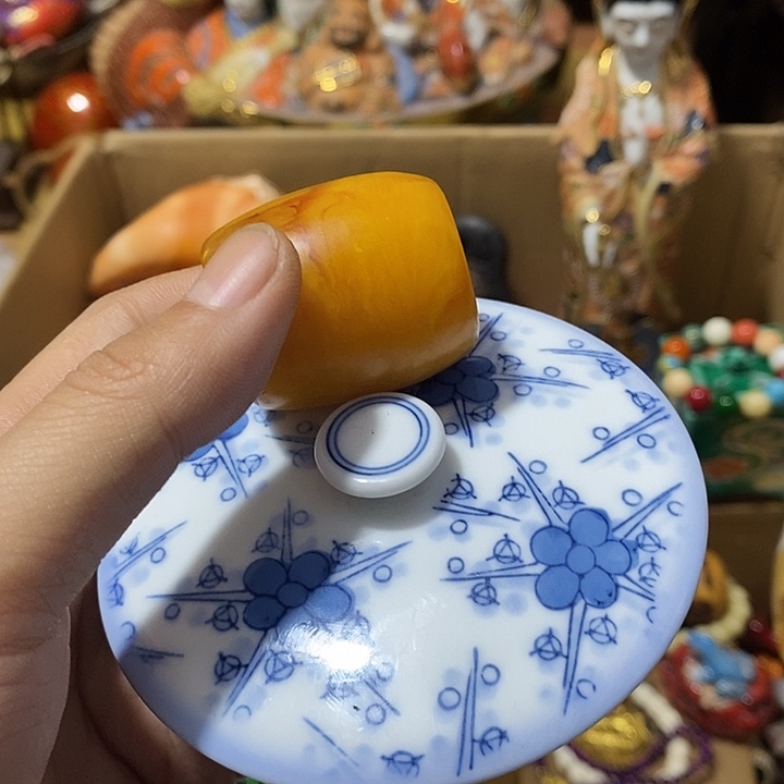 瓷器工艺精湛精细