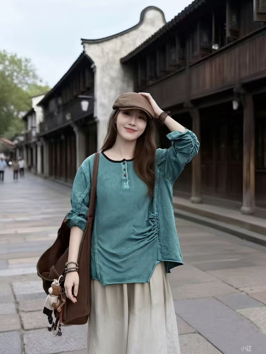 9622森女族冬季新款复古炒色做旧圆领撞色拼接褶皱不规则打底衫