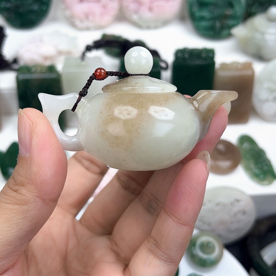 未镶嵌独山玉颈饰