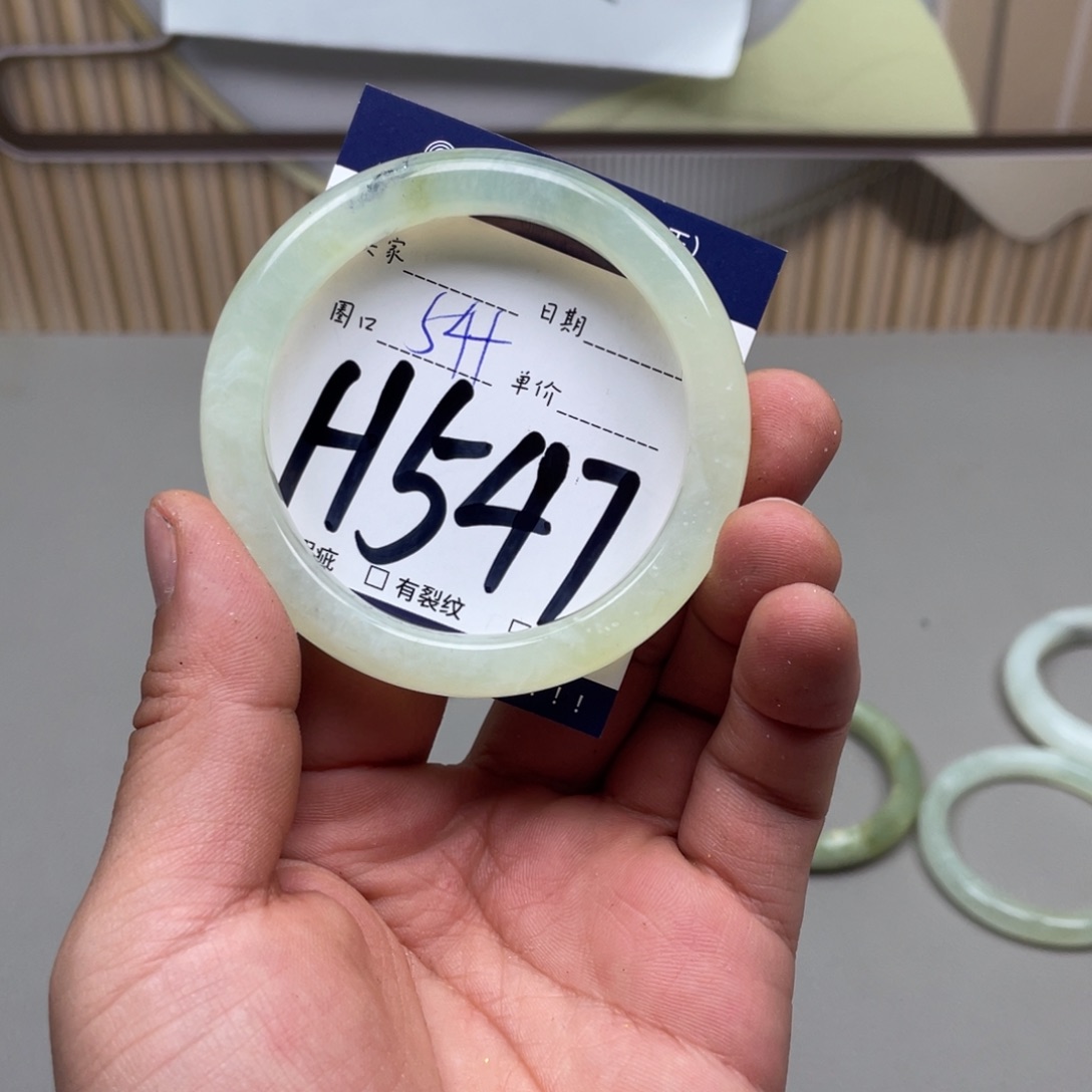 岫玉手镯手镯未镶嵌