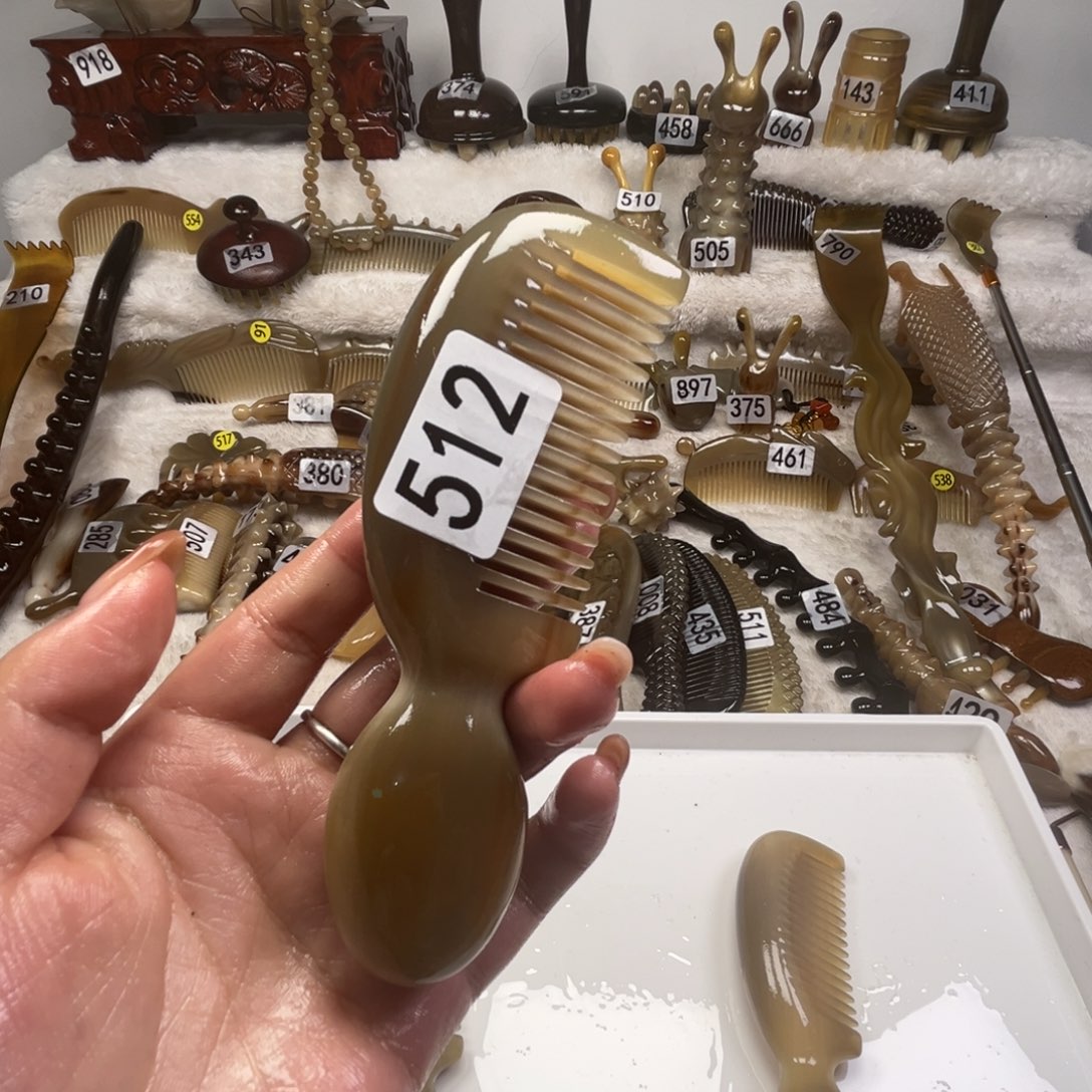 D***g牛角牛角牛角牛角梳