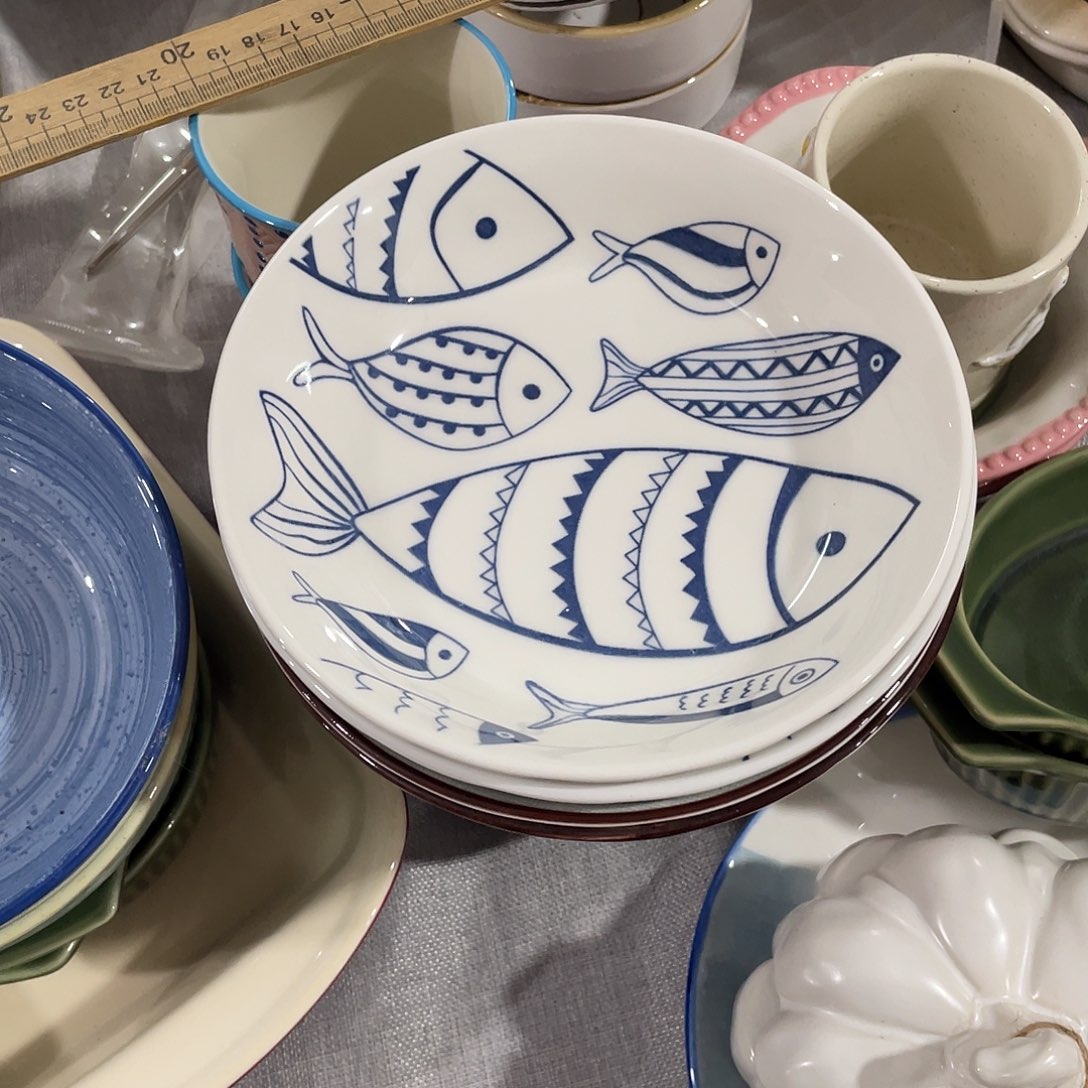 瓷    6.8寸温佩家 数量是2