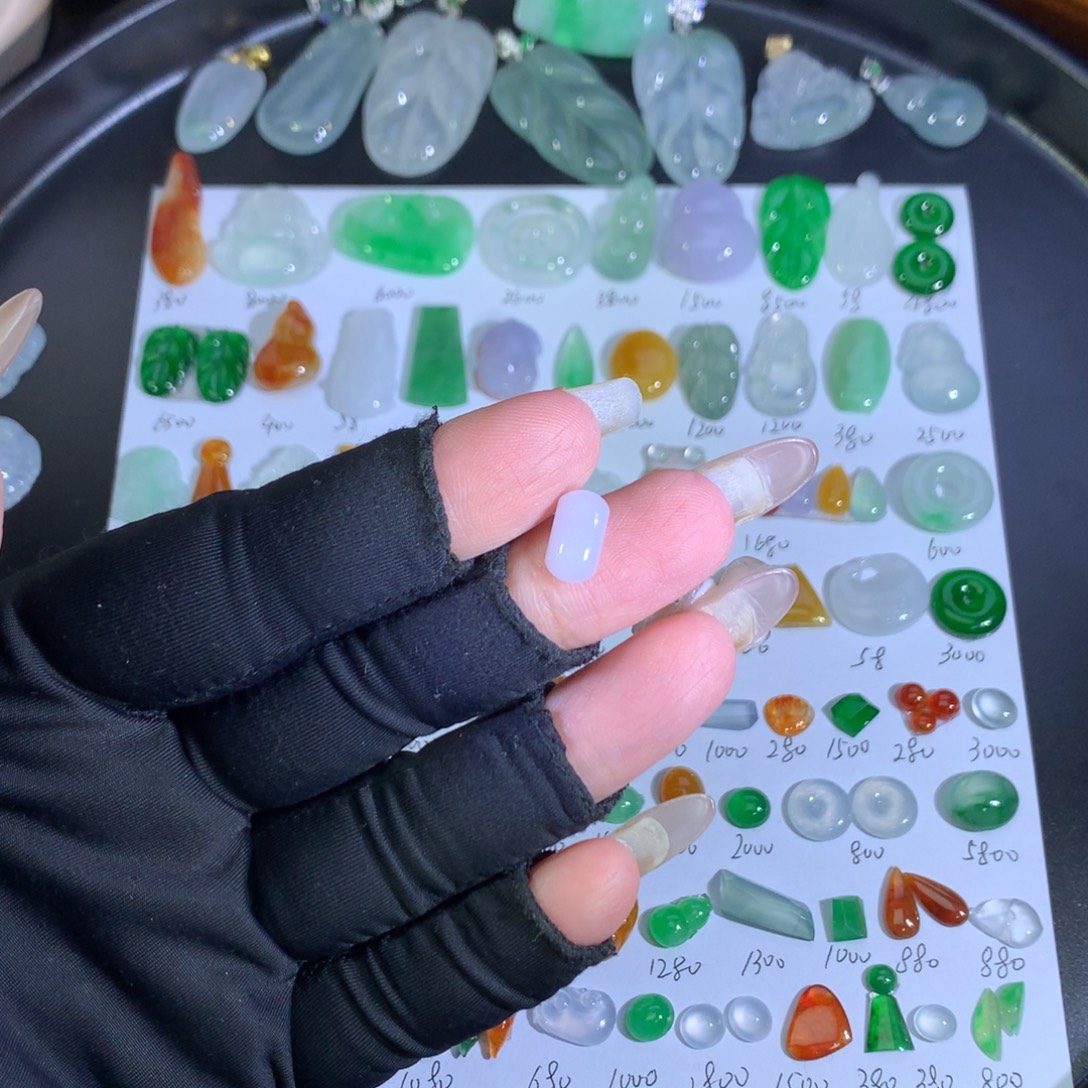 翡翠未镶嵌吊坠(不含链)紫马鞍