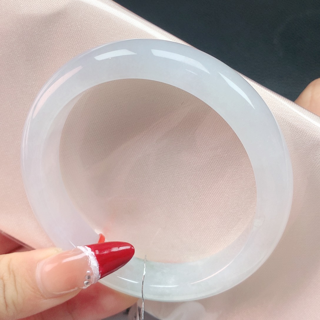 翡翠手镯未镶嵌59圈