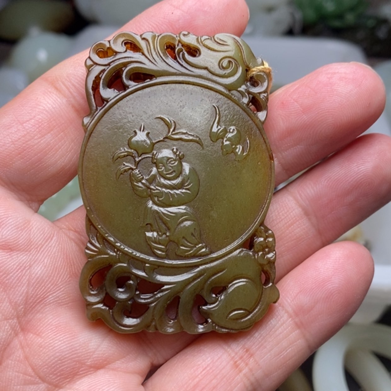 【闪购商品】颈饰未镶嵌和田玉（糖玉）家***@