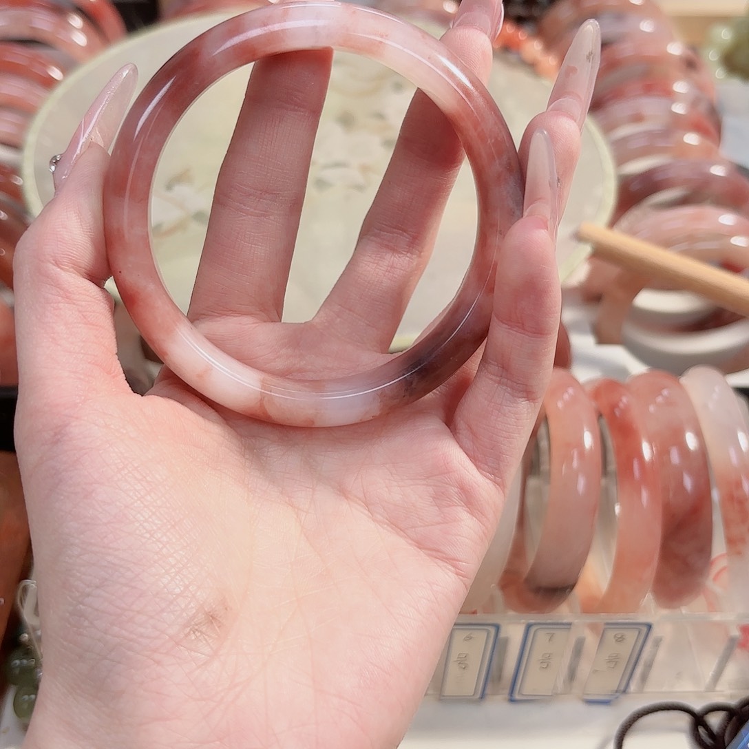 石英质玉手镯未镶嵌雪*