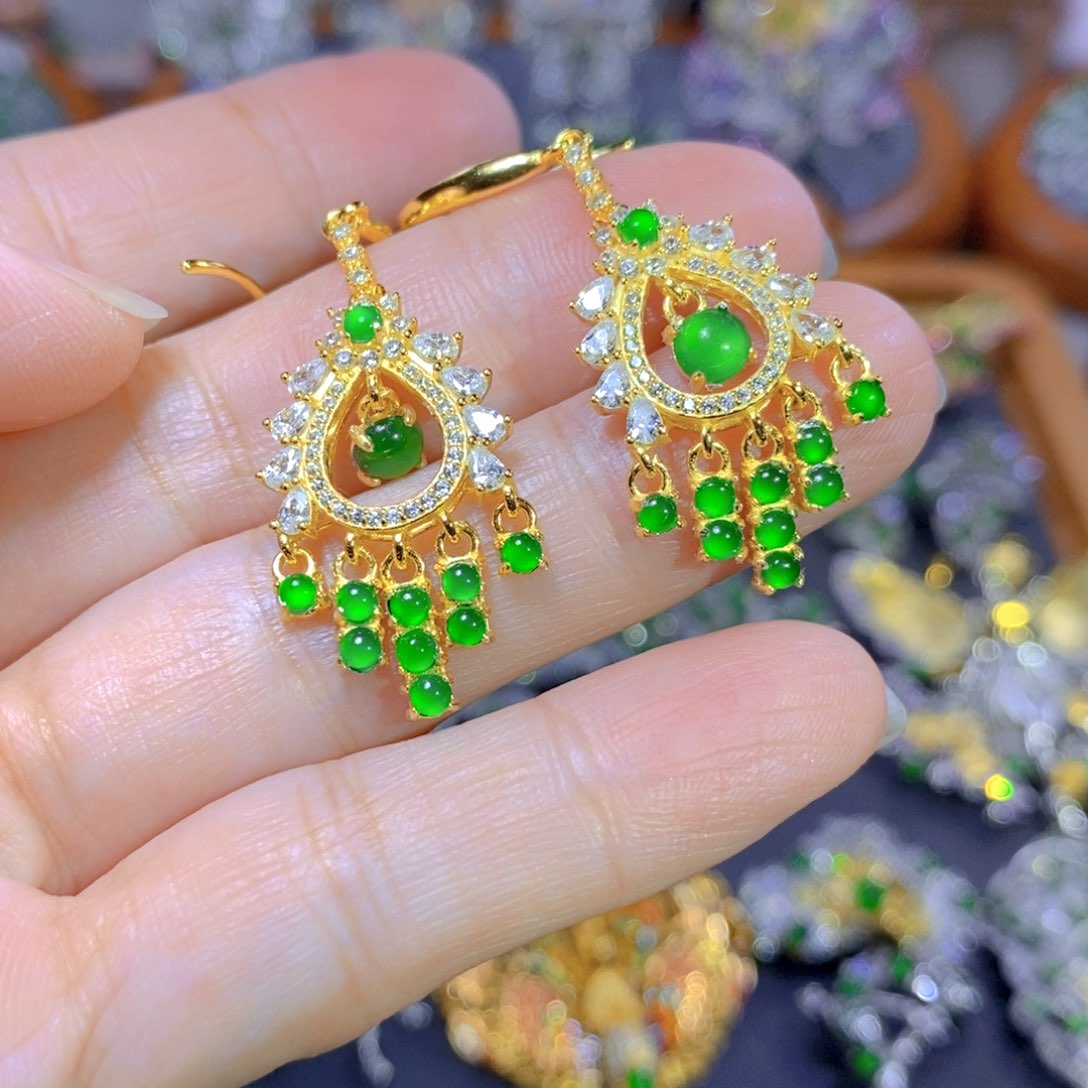 翡翠颈饰银S925镶嵌天然翡翠