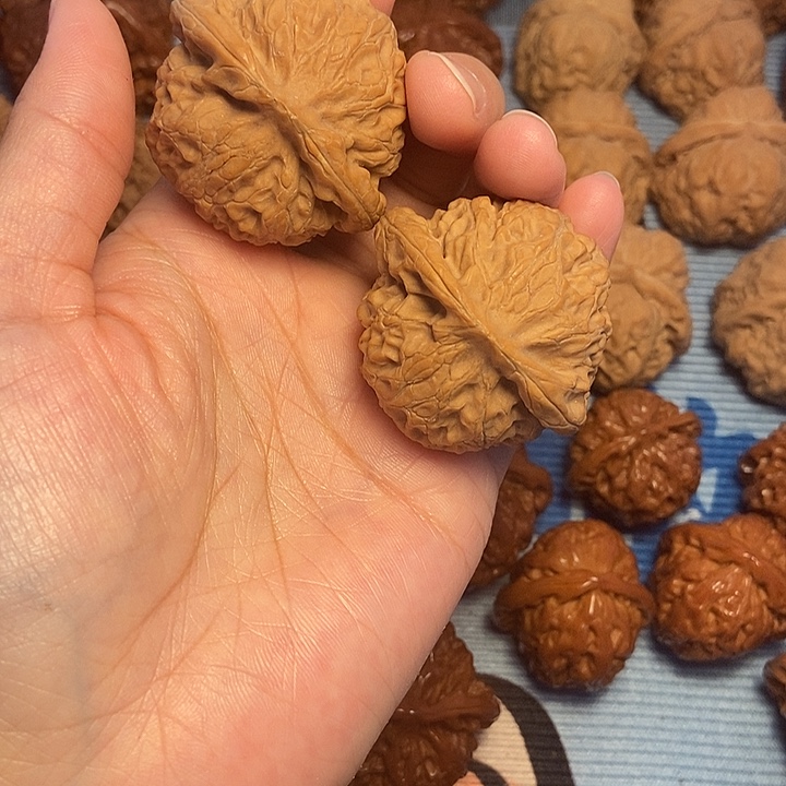 文玩核桃吊坠43宫灯