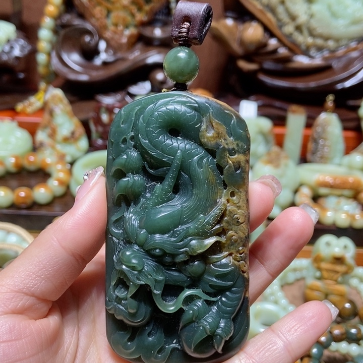 岫岩河磨玉（透闪石质玉）挂件未镶嵌