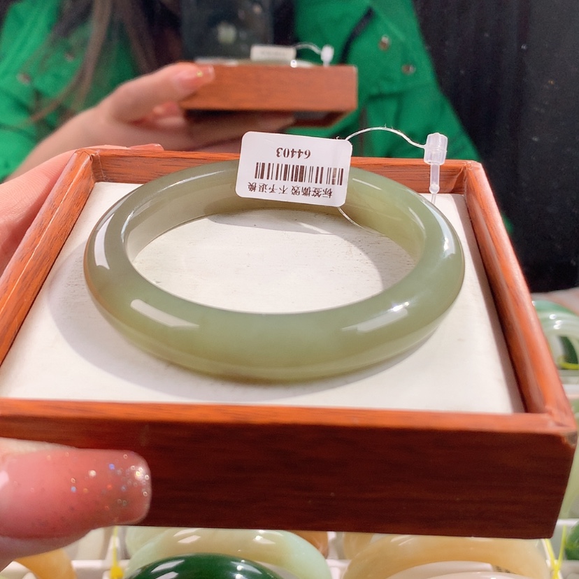 【闪购商品】和田玉未镶嵌手镯57.4