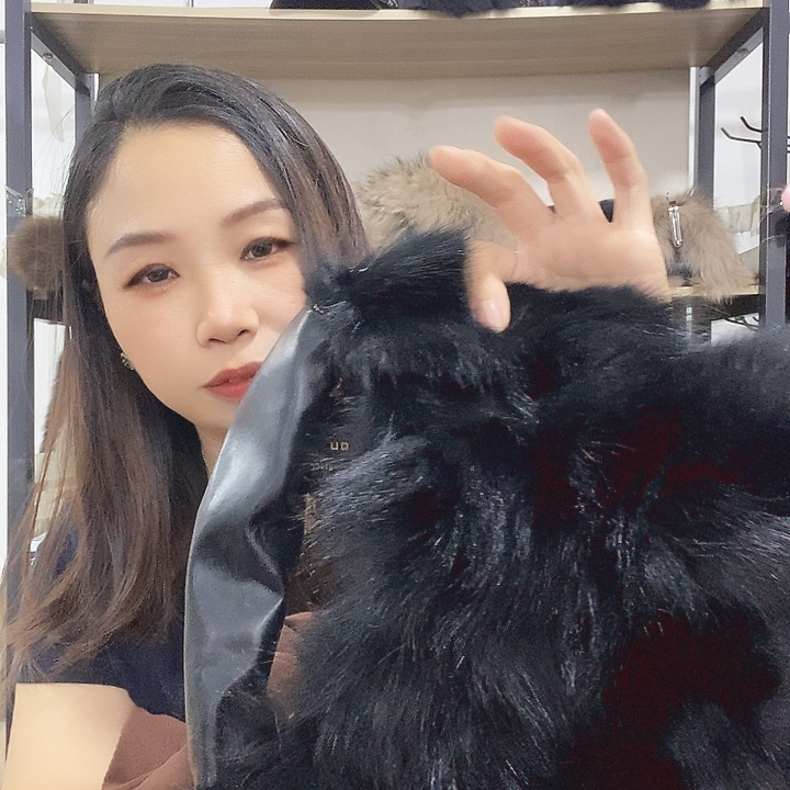 最***想狐狸毛黑毛包包