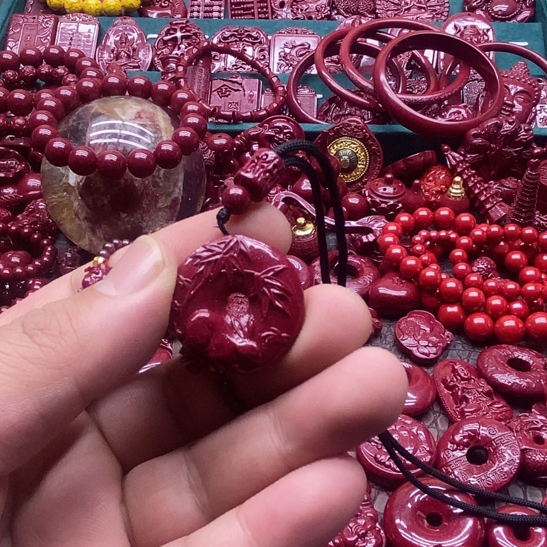 天然辰砂兔子平安扣