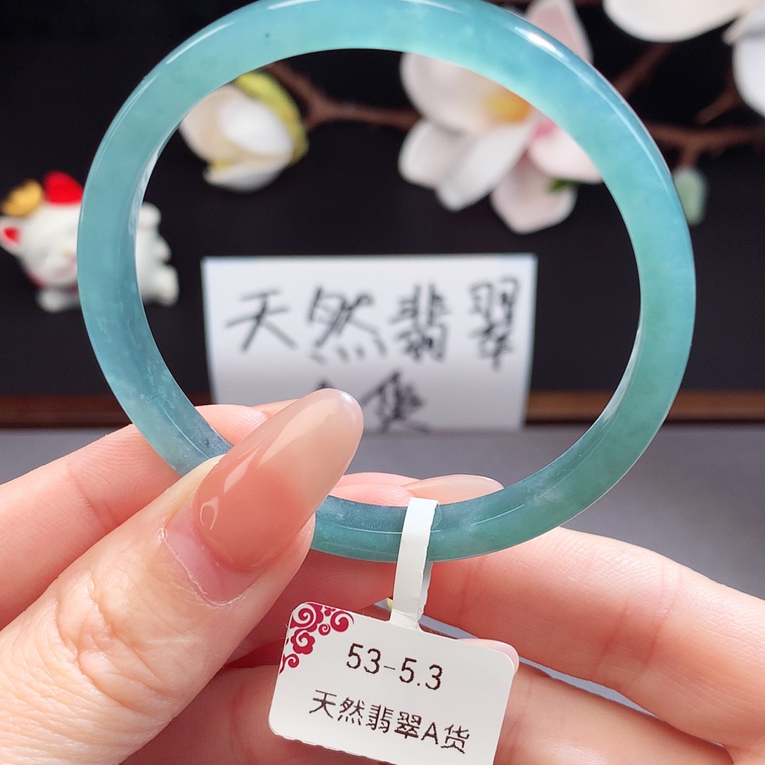 翡翠手镯（圆镯）未镶嵌