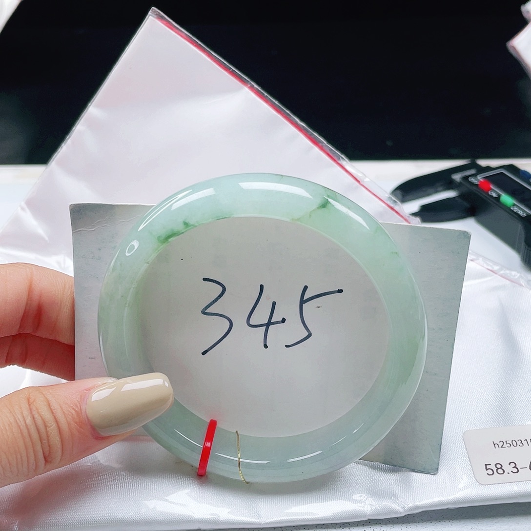 翡翠未镶嵌手镯58+正圈