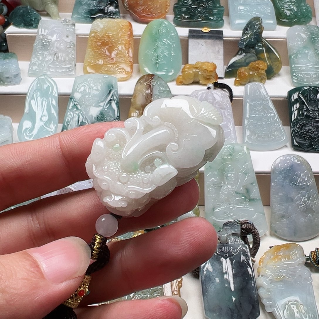 翡翠未镶嵌颈饰天然