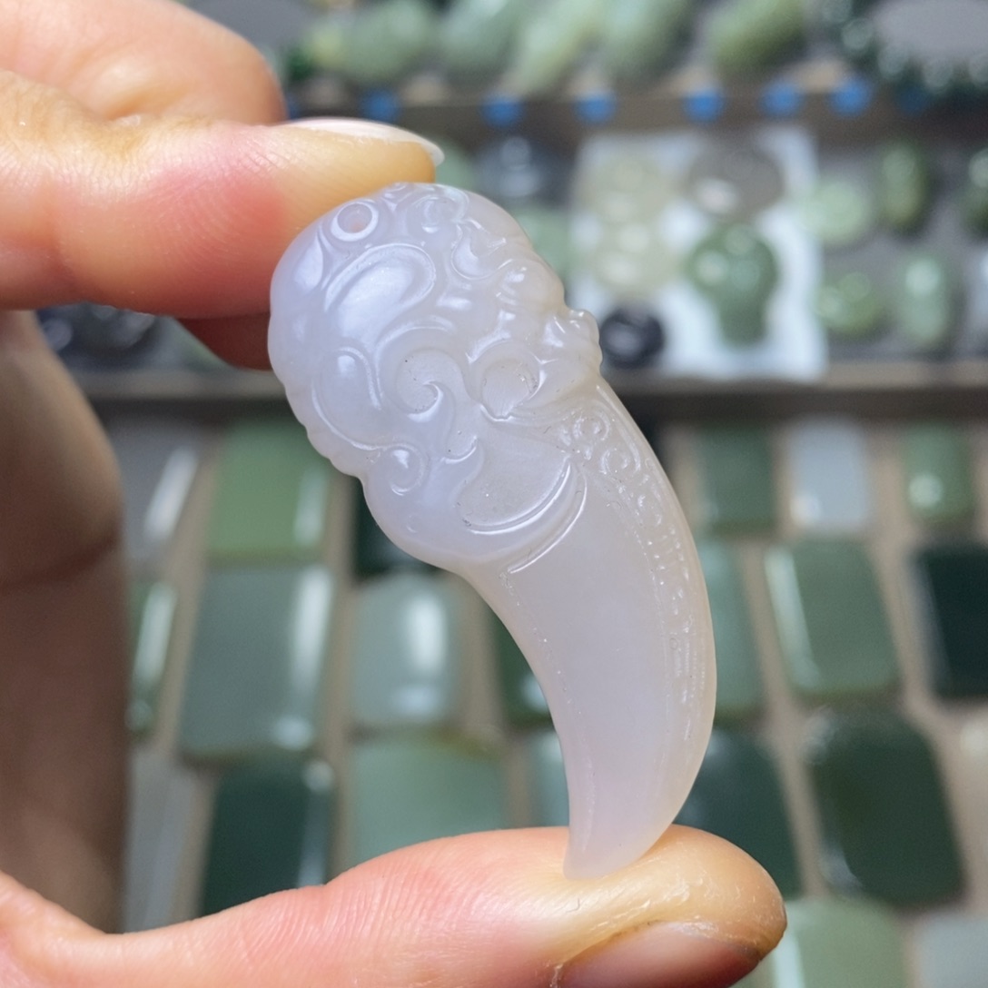 和田玉颈饰未镶嵌