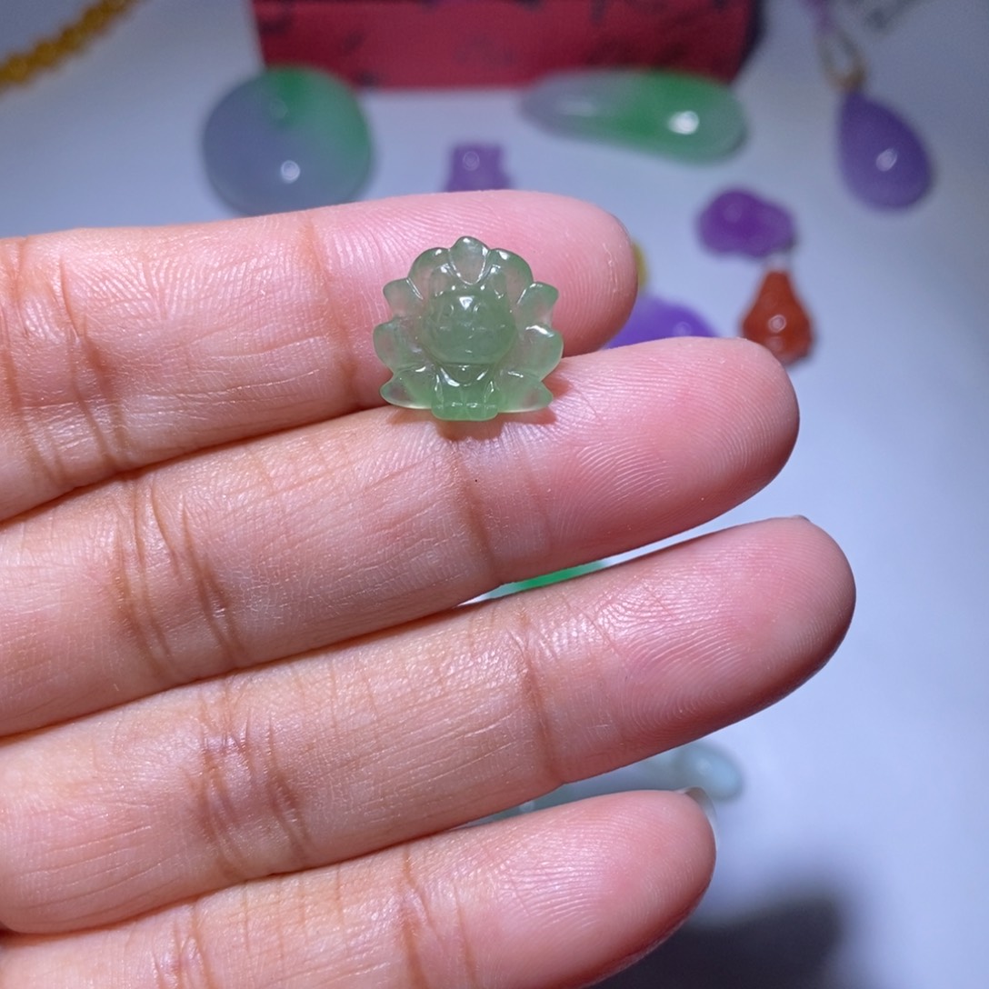 颈饰未镶嵌翡翠4