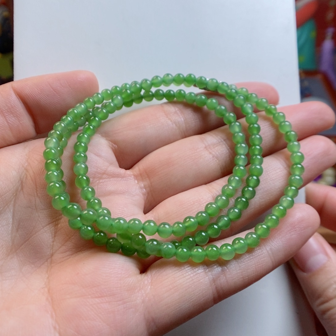 和田玉手链未镶嵌清**缈苹果绿