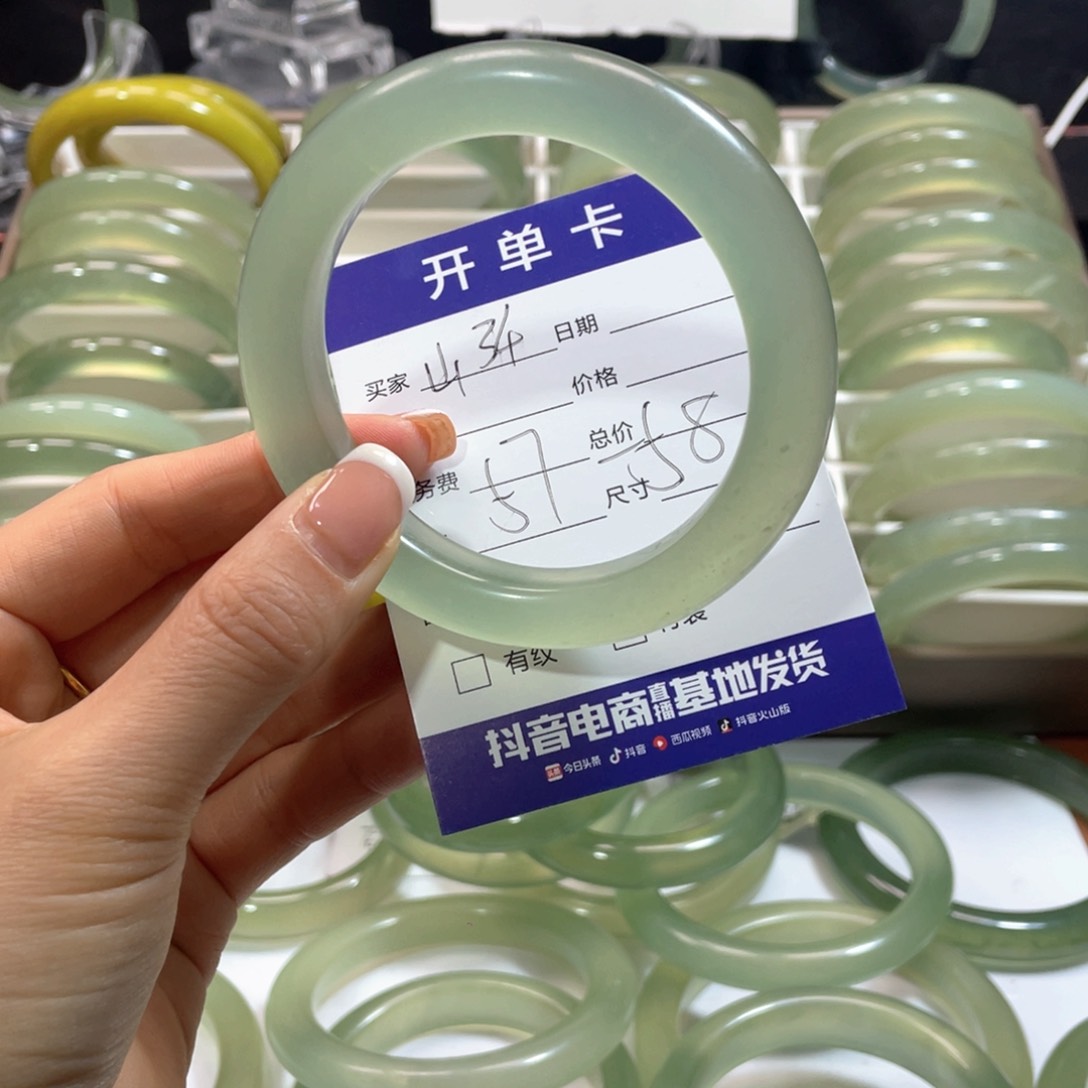 蛇纹石玉手镯未镶嵌溪*啊