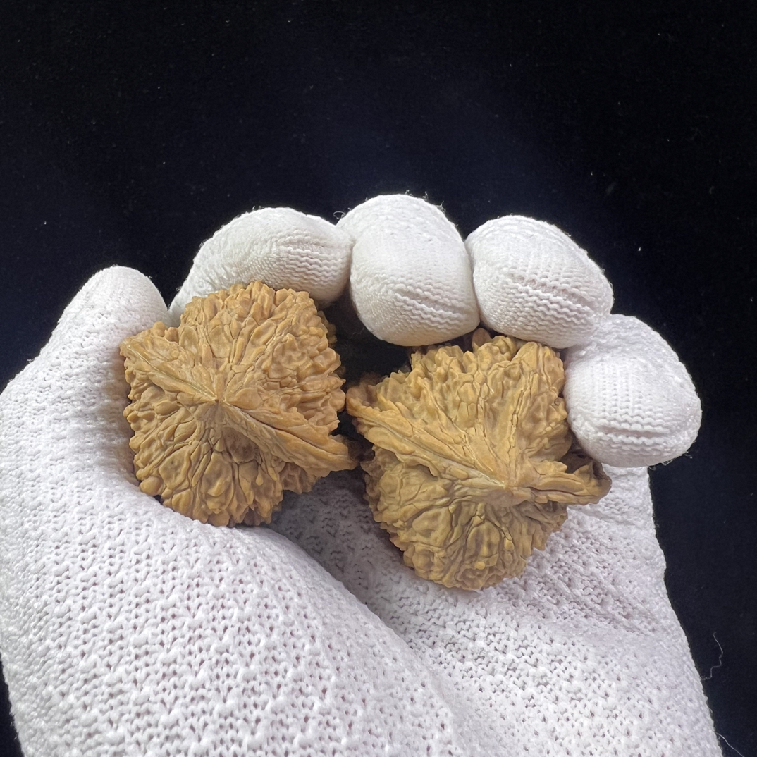 文玩核桃【满天星40➕mm】全品无暇手把玩件【可备注油炸】