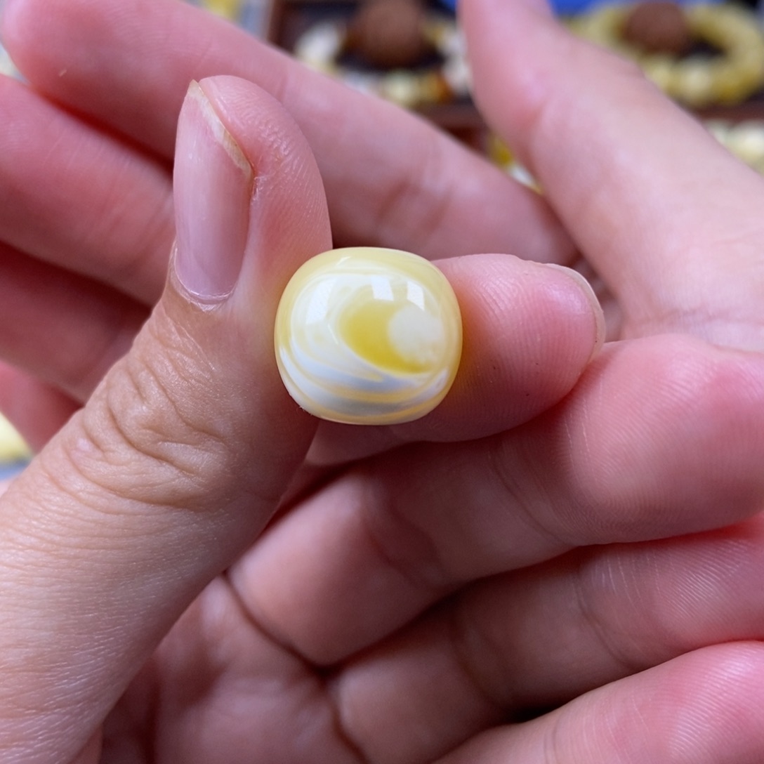 琥珀未镶嵌珠宝奇石14