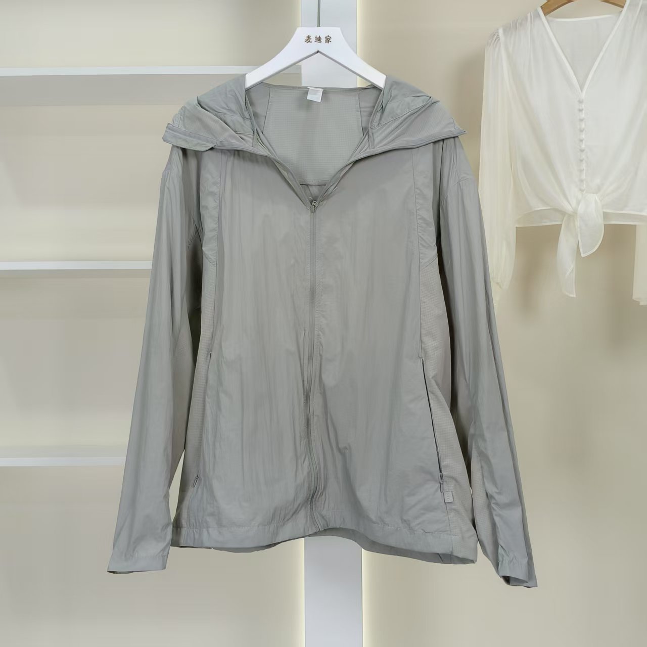 麦迪尚品【J】5051852 简约时尚连帽防晒衬衫夏季品牌折扣男装