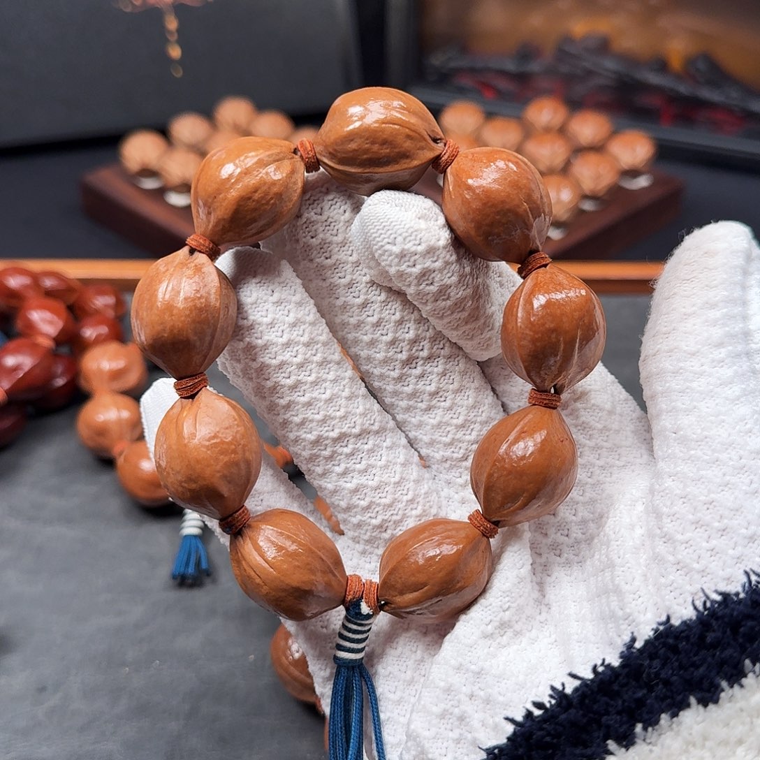 2.1*2.7大尺寸原生态梅林铁核手串