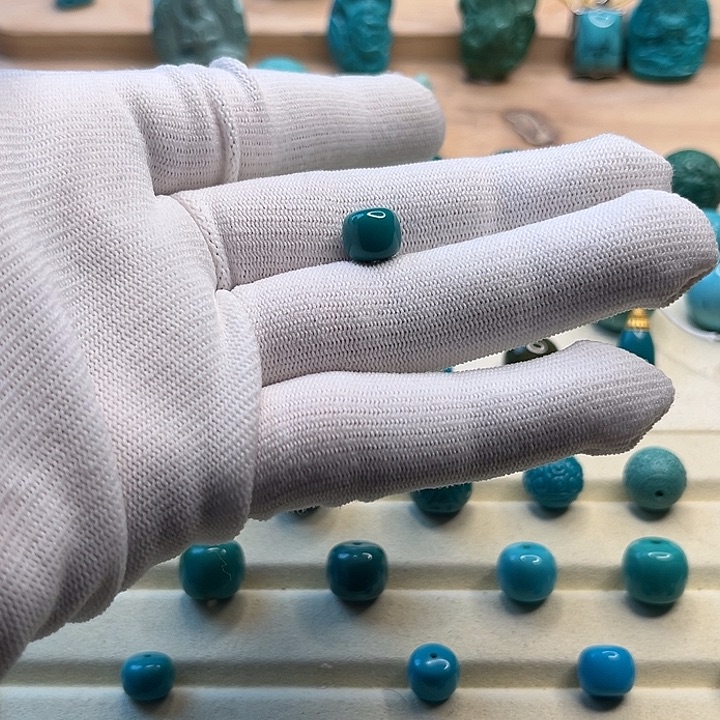 绿松石绿松石未镶嵌