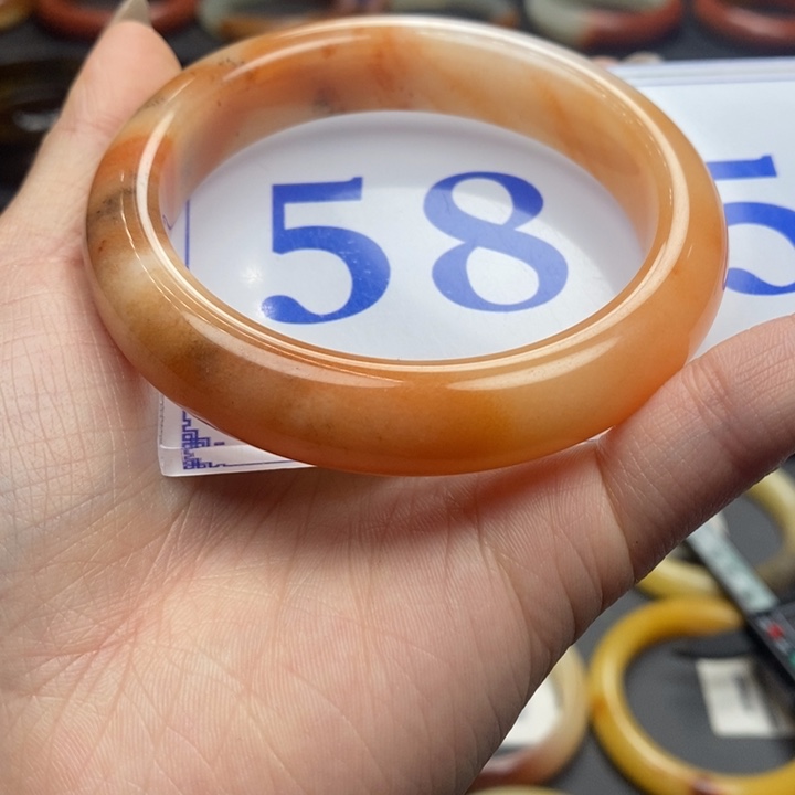 石英质玉（黄龙玉）手镯未镶嵌