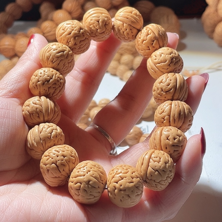 吊坠桃核桃核手串金鱼肚33