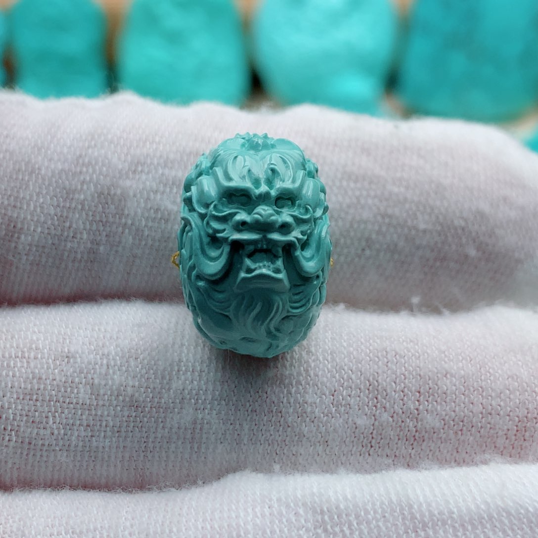 绿松石颈饰未镶嵌