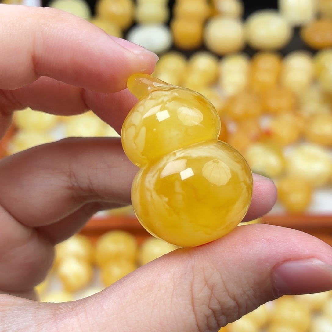 宅***柒蜜蜡未镶嵌裸石蜜蜡