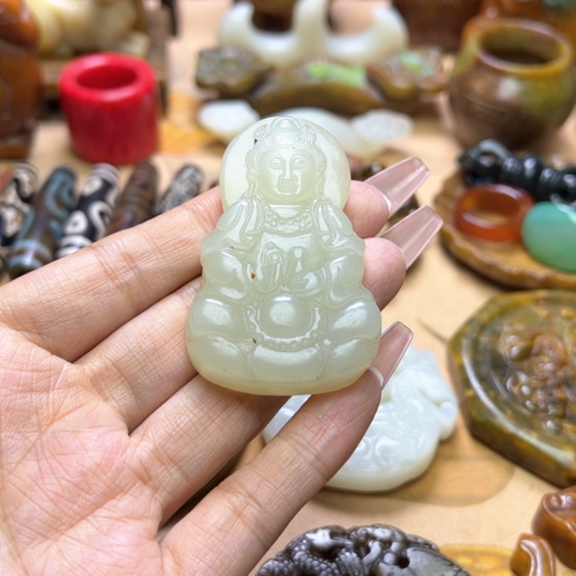 【闪购商品】蛇纹石玉颈饰未镶嵌