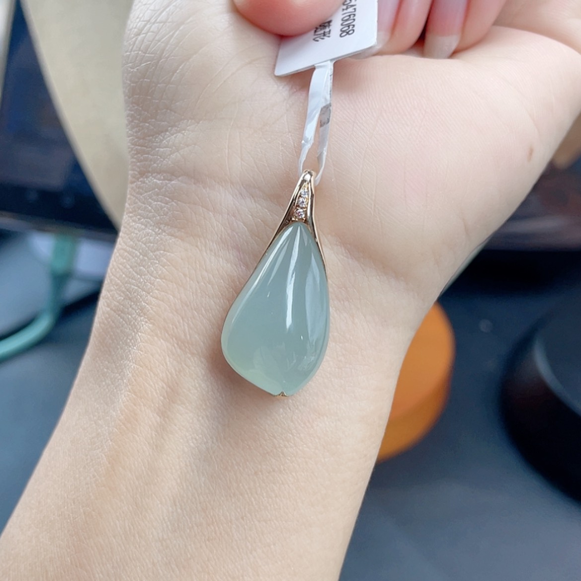 【闪购商品】翡翠颈饰18K金镶嵌34号 随形