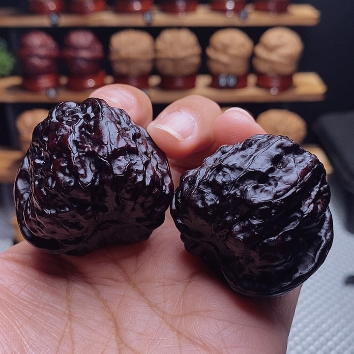 文玩核桃把件蛤蟆头地焖31