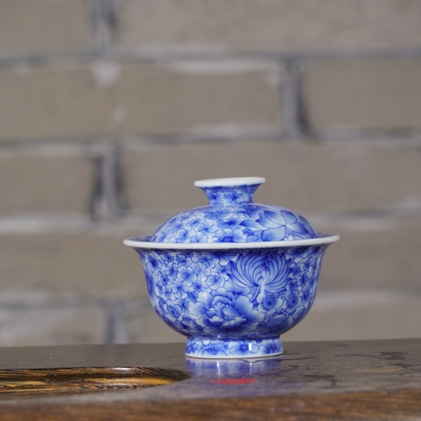 景德镇手绘青花轻奢蓝底万花高档不烫手陶瓷缠枝瓷盖碗手工盖碗