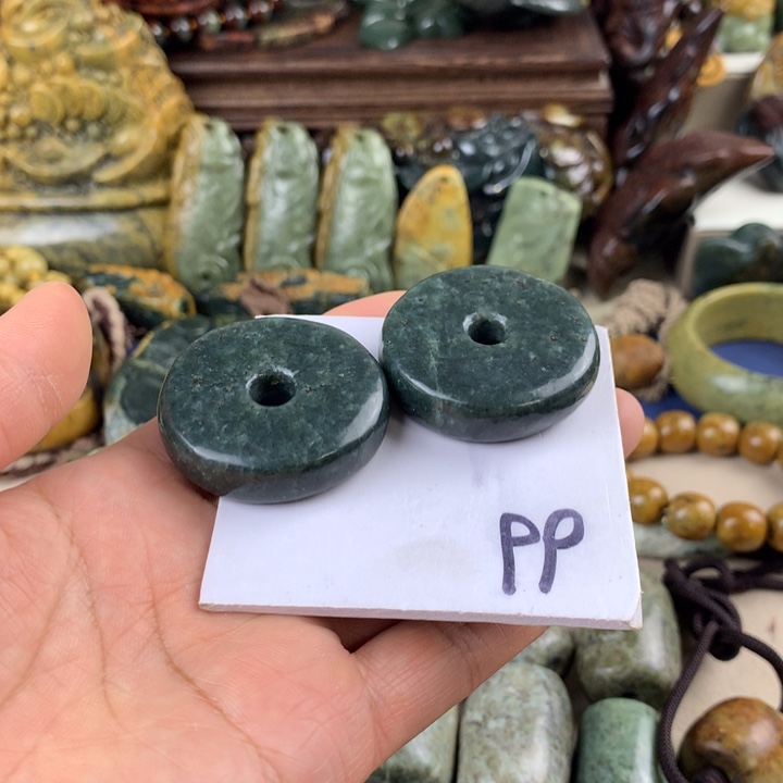 岫岩河磨玉（透闪石质玉）挂件未镶嵌