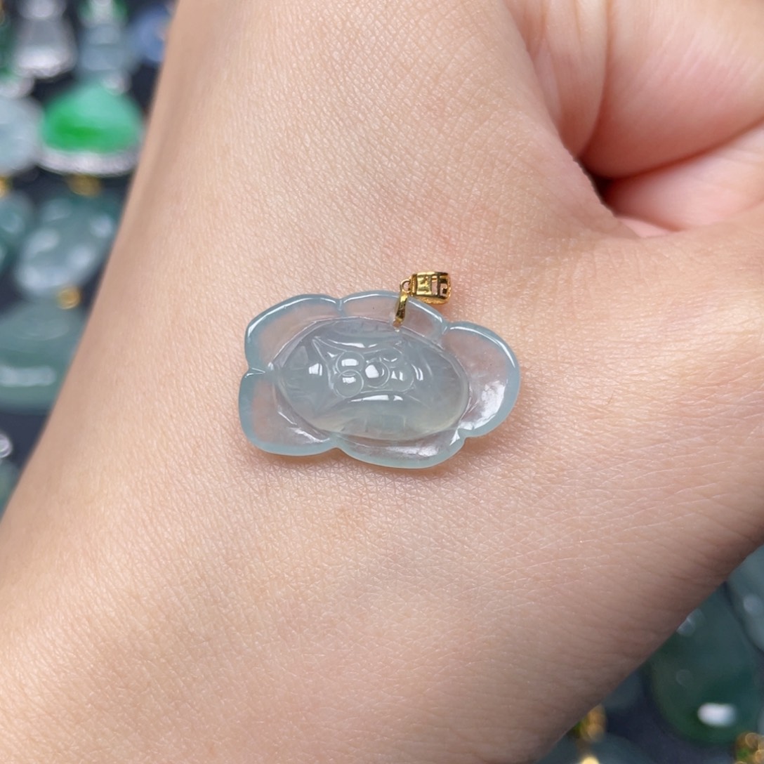 翡翠颈饰18K金镶嵌翡翠