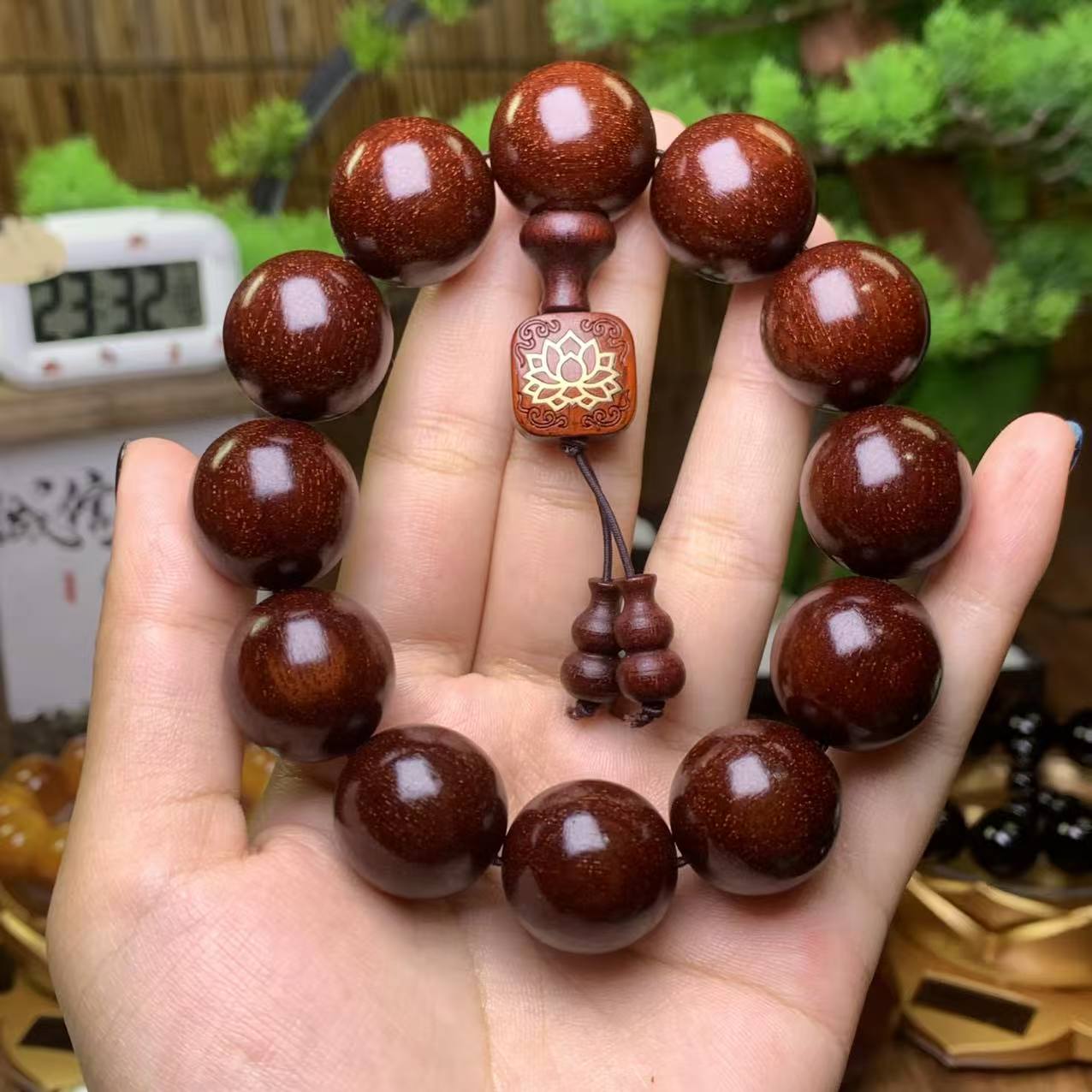 2.0爆星紫檀木+莲花牌