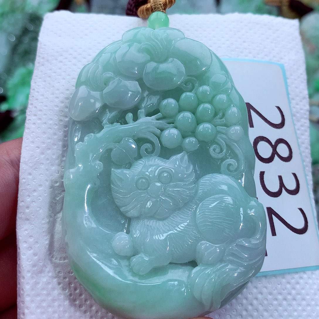 吊坠(不含链)未镶嵌翡翠