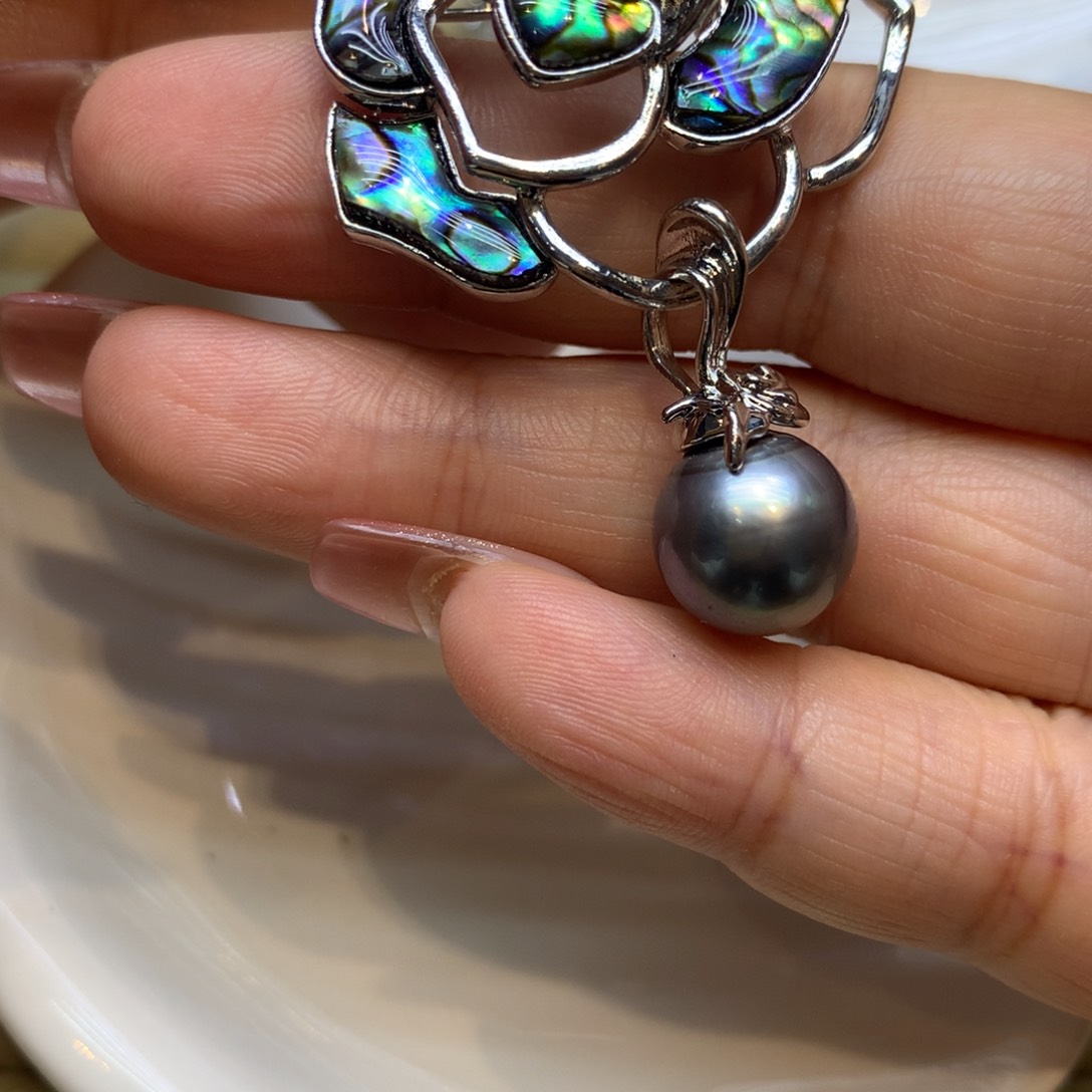 未镶嵌胸饰海水珍珠