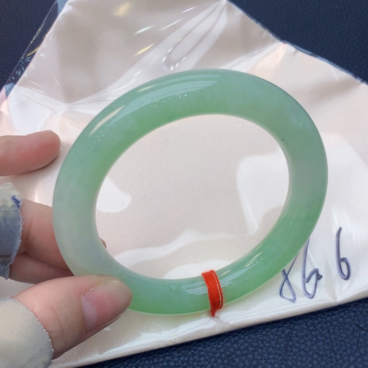 翡翠未镶嵌手镯翡翠手镯